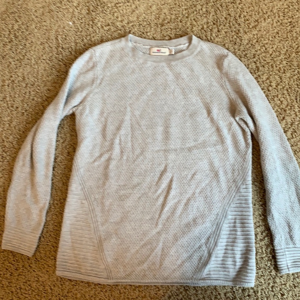 Women’s vineyard vines sweater
